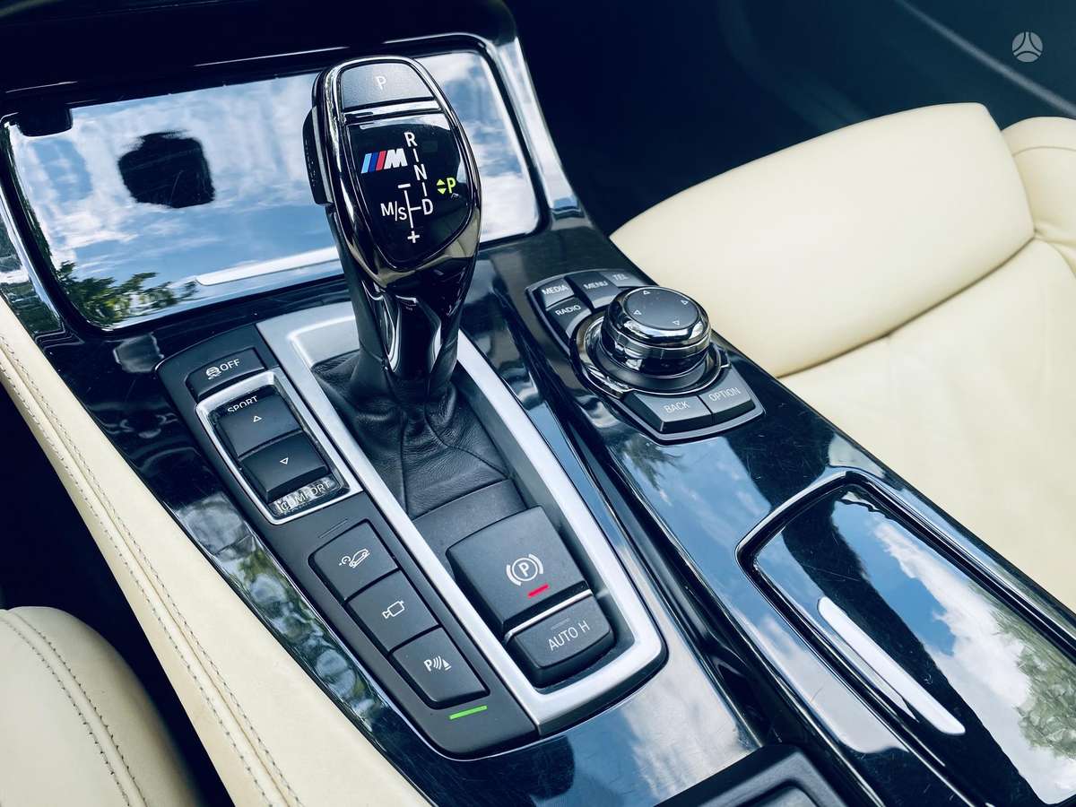BMW M550, 3.0 l., Седан