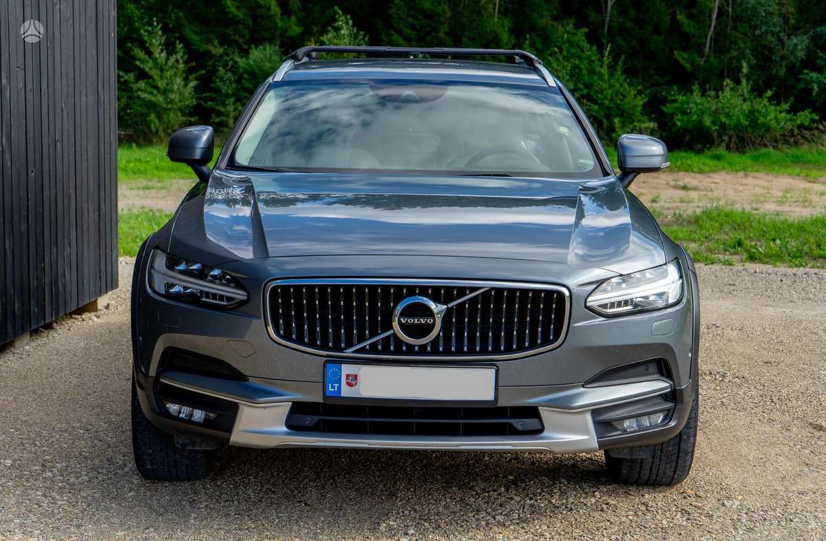 Volvo V90 Cross Country - 1