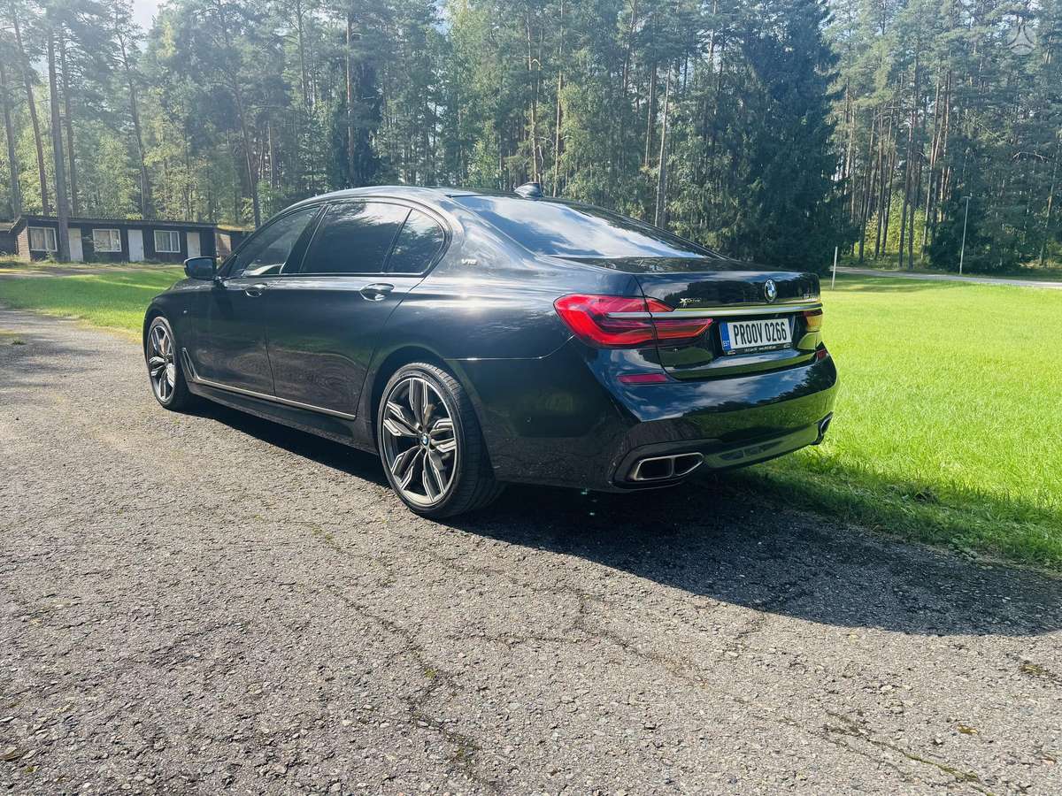 BMW M760, 6.6 l., Седан