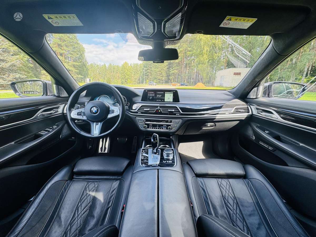 BMW M760, 6.6 l., Седан
