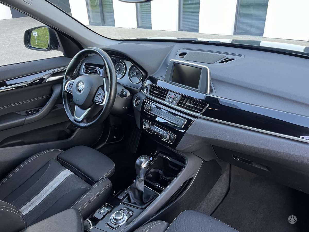 BMW X1, 2.0 l., Внедорожник / Кроссовер
