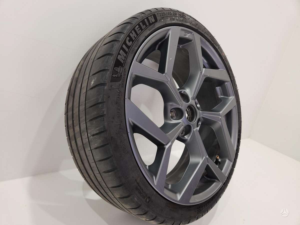Ford Focus ST, light alloy, R19