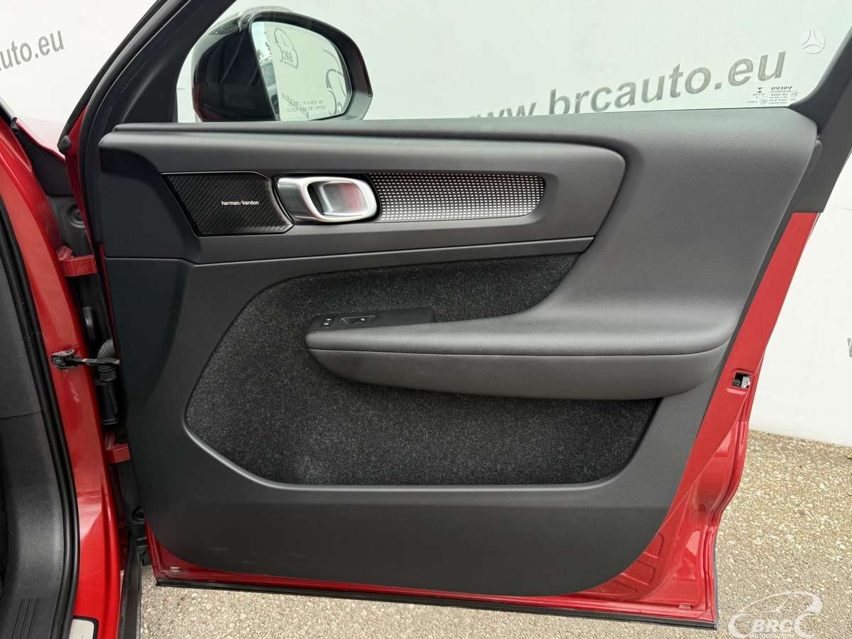Volvo XC40 - 8