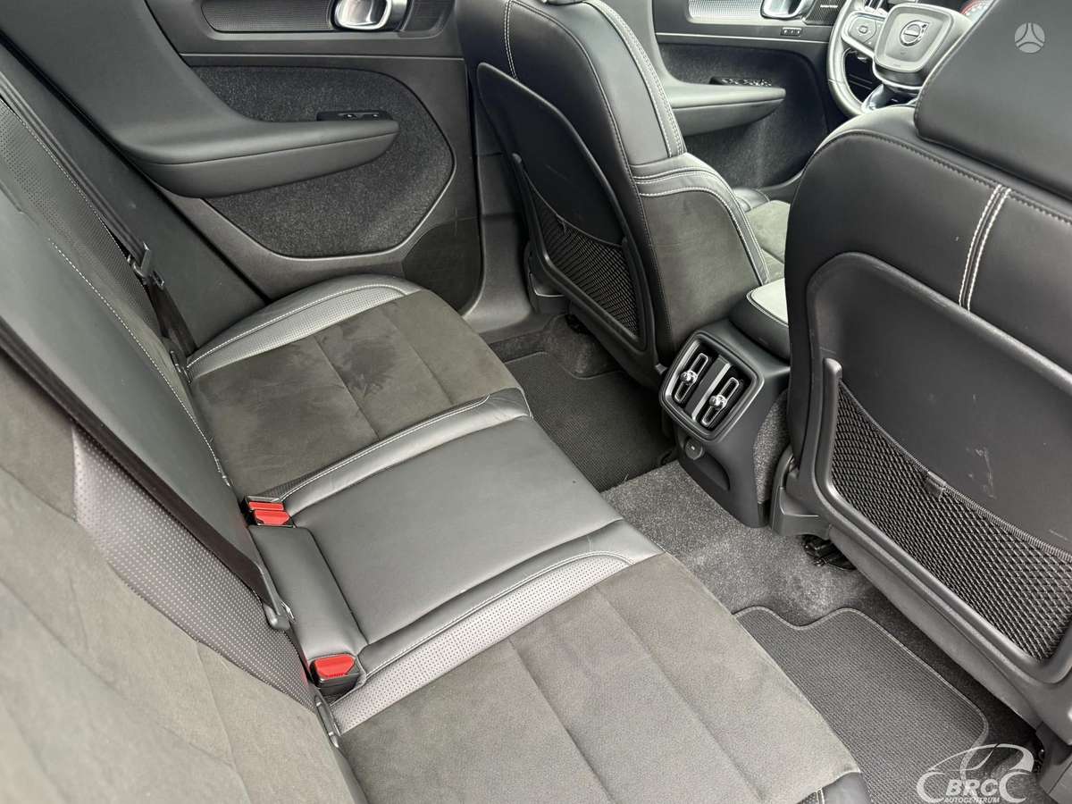 Volvo XC40 - 12