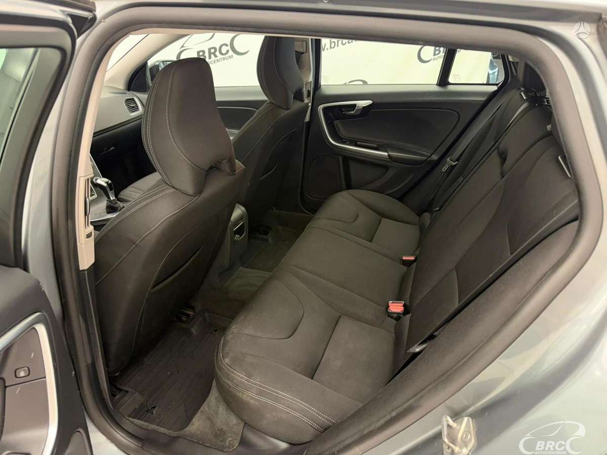 Volvo V60 Cross Country - 5
