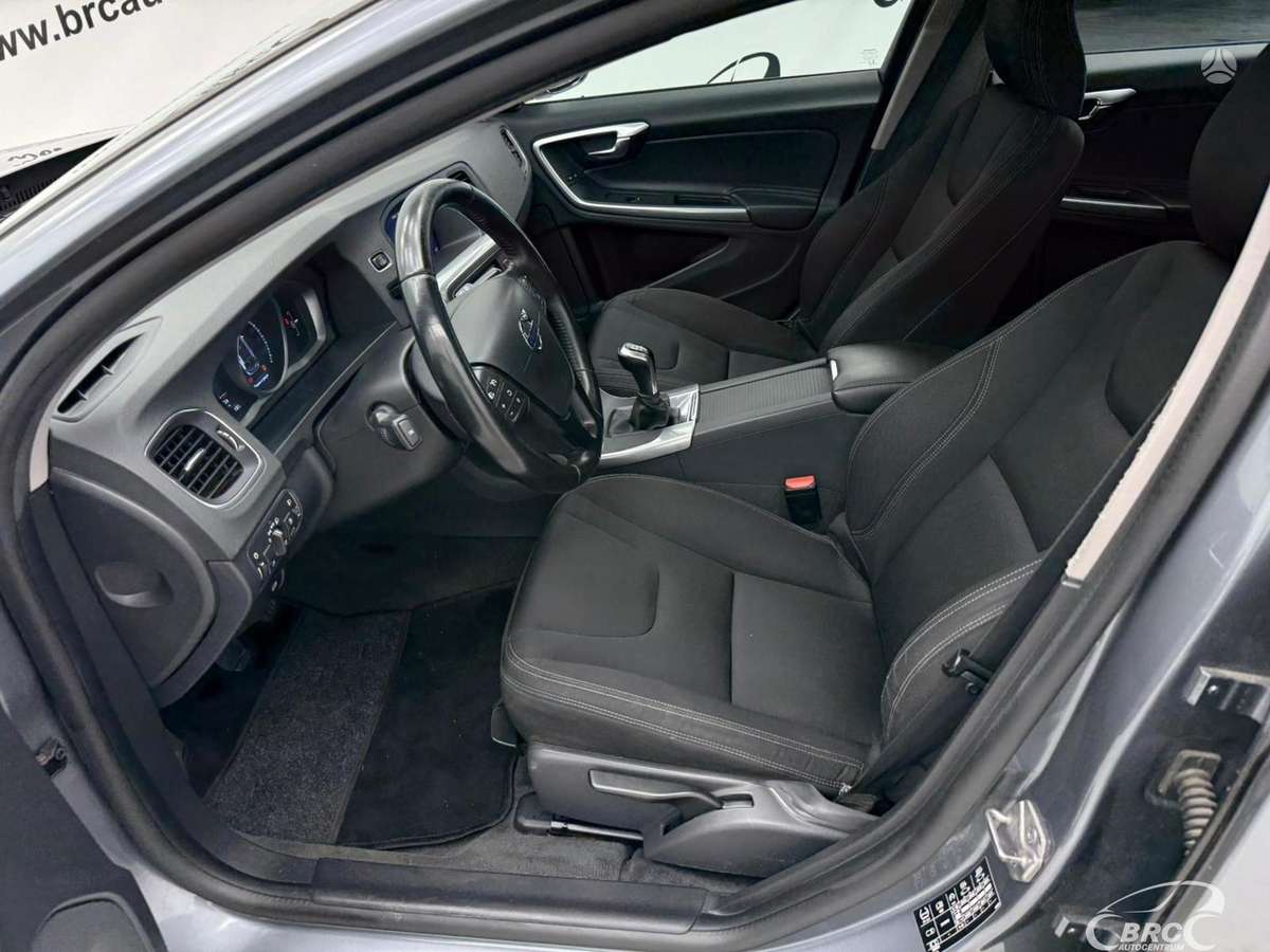 Volvo V60 Cross Country - 7