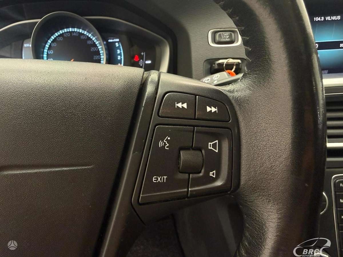 Volvo V60 Cross Country - 12