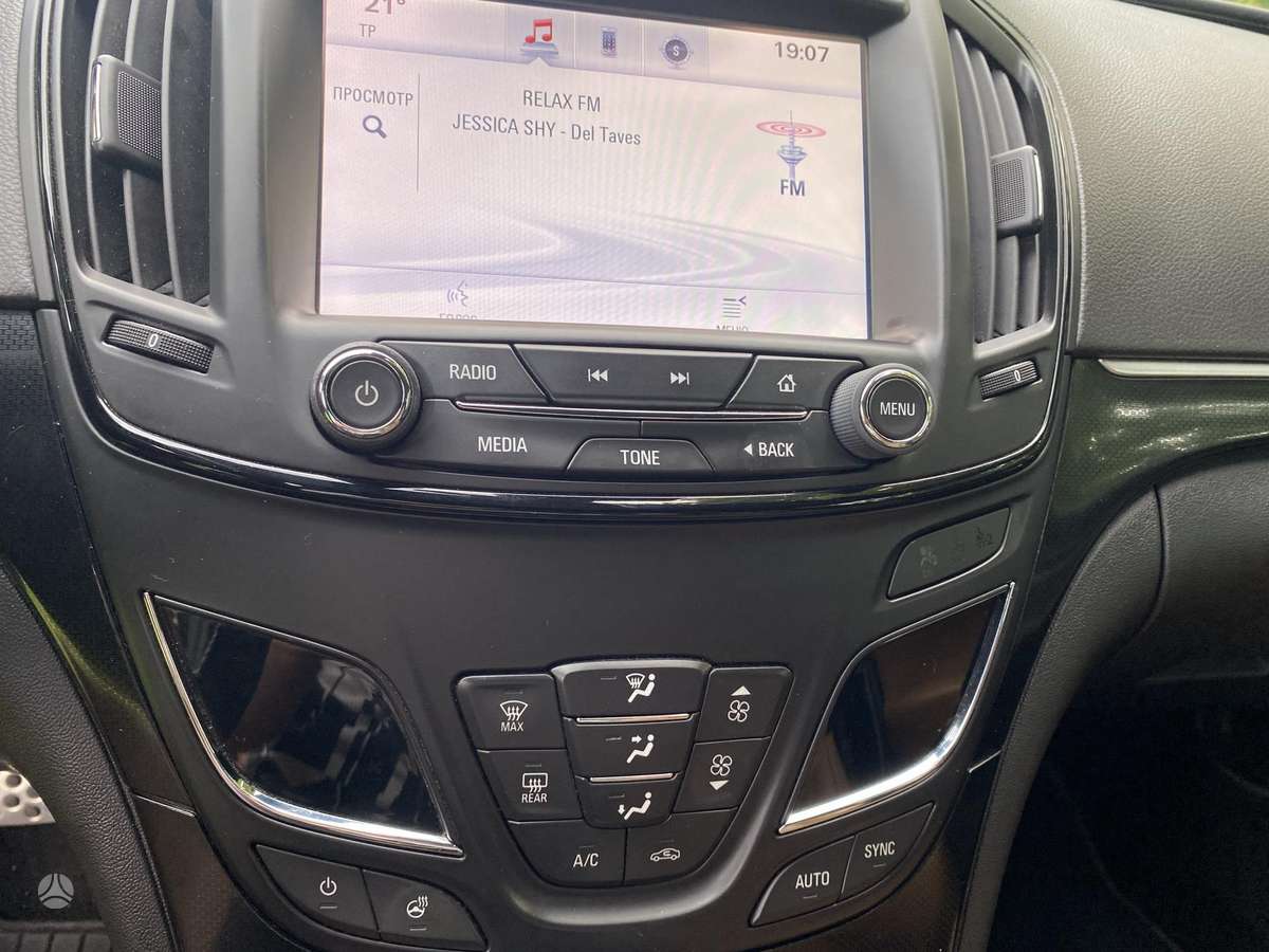 Opel Insignia, 2.0 l., Седан