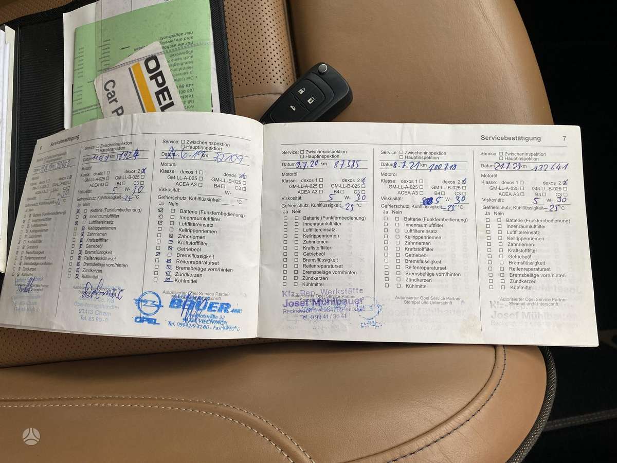 Opel Insignia, 2.0 l., Седан