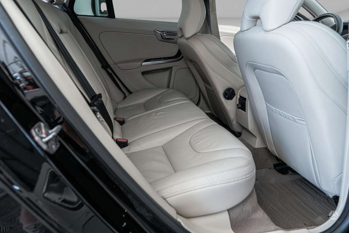 Volvo V60 - 11