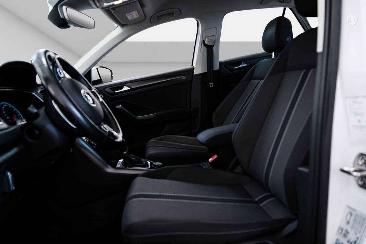 Volkswagen T-Roc - 5