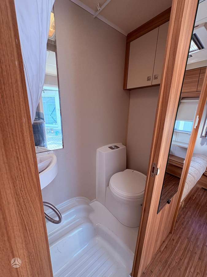 Elddis Xplore 434, kemperis