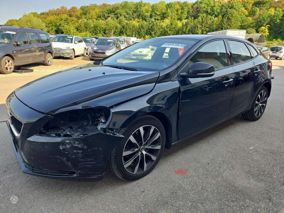 Volvo V40, 2.0 l., hatchback