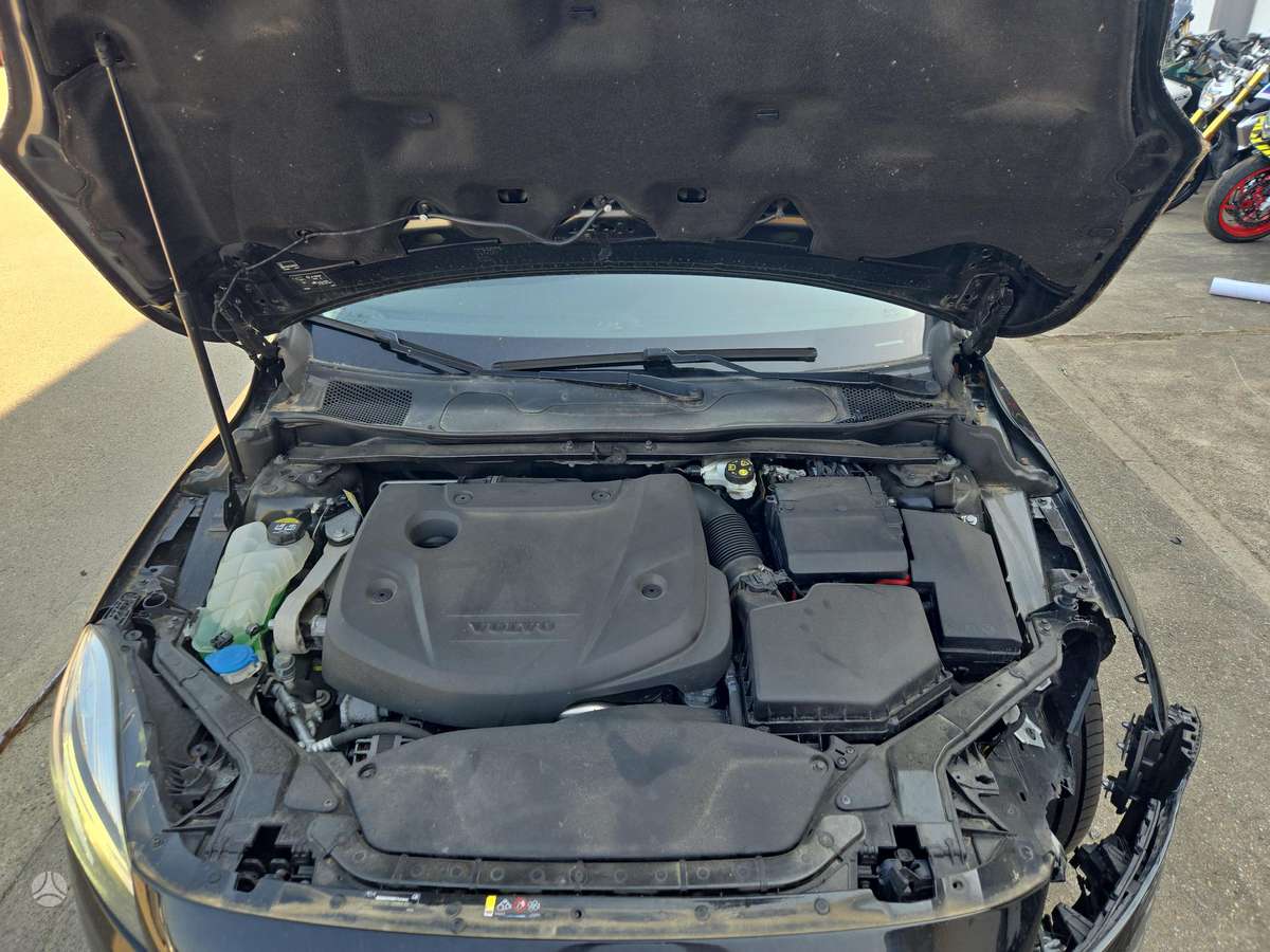 Volvo V40, 2.0 l., hatchback