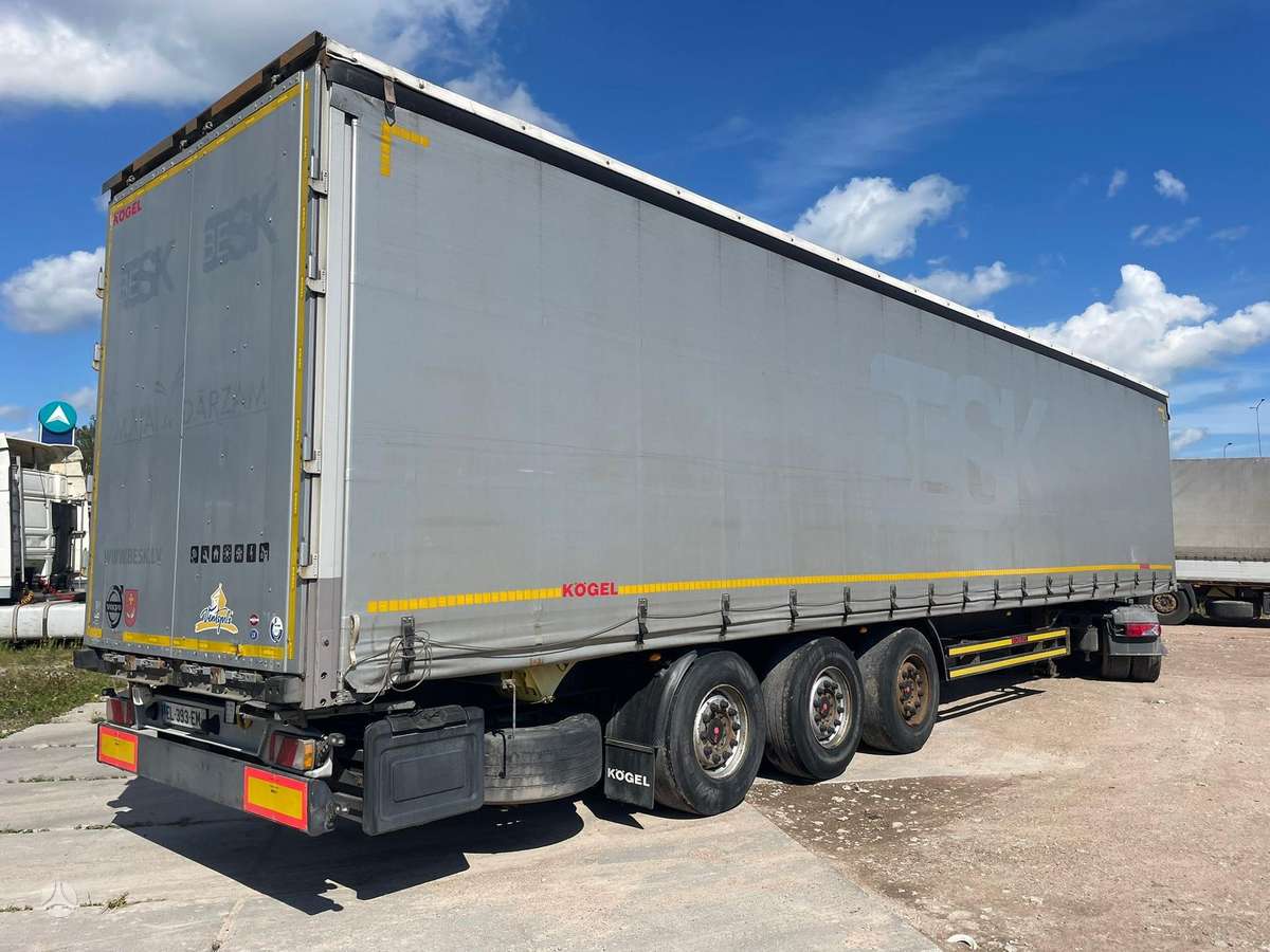 Kögel, užuolaidinės / tentinės
