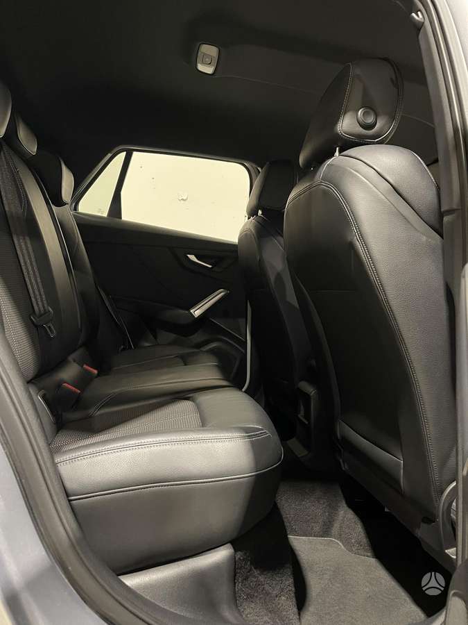 Audi Q2, 1.4 l., off-road / crossover