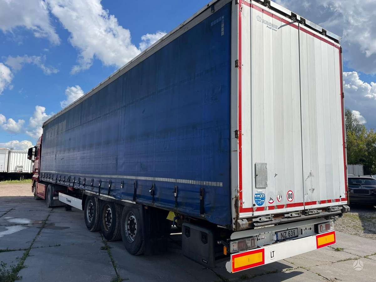 Krone, curtain / tarpaulin
