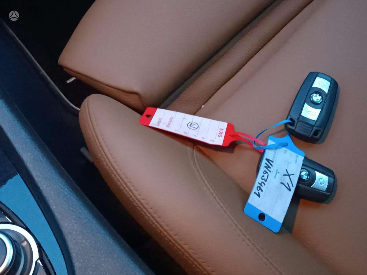 BMW X1, mpv / minivan