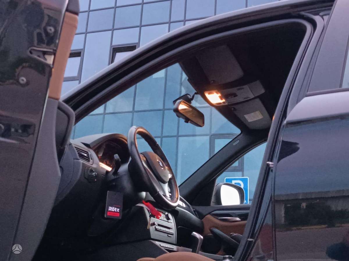 BMW X1, mpv / minivan