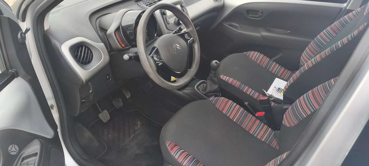 Citroen C1, 1.2 l., Хэтчбек