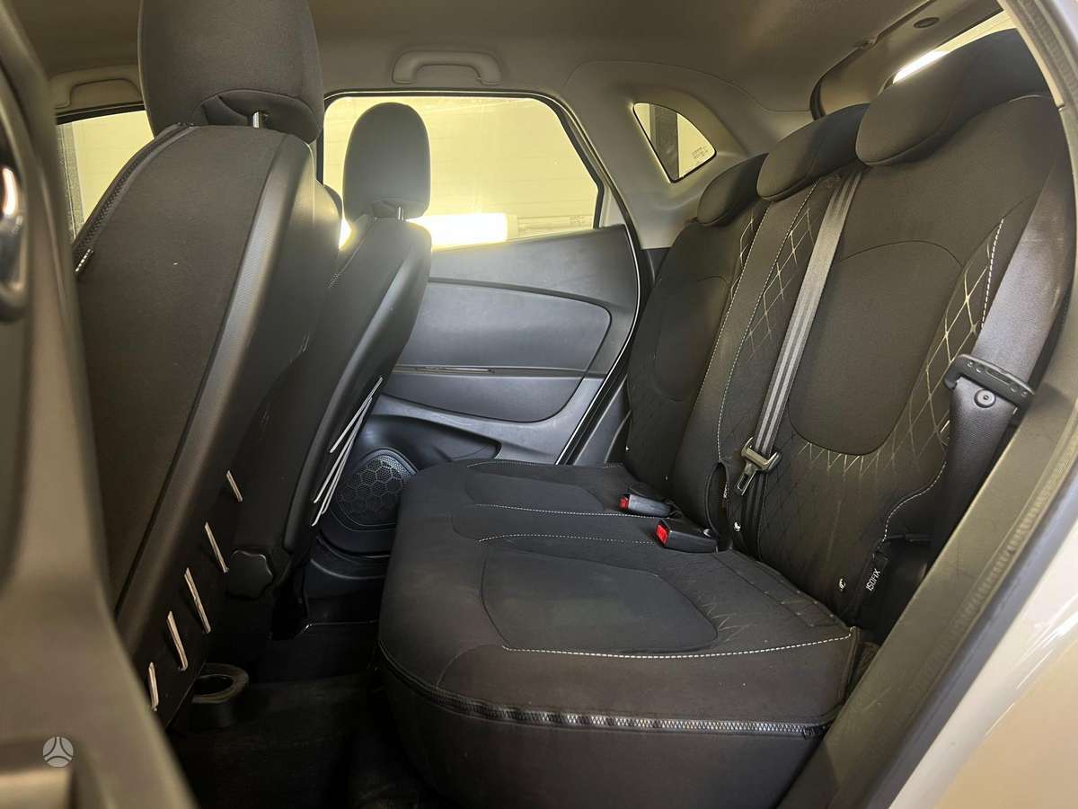 Renault Captur, 1.5 l., Внедорожник / Кроссовер