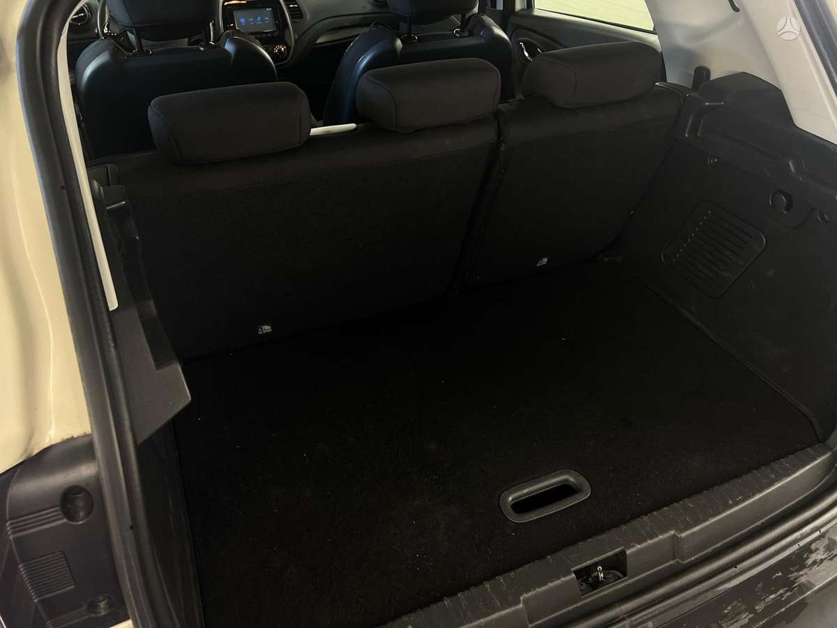 Renault Captur, 1.5 l., Внедорожник / Кроссовер