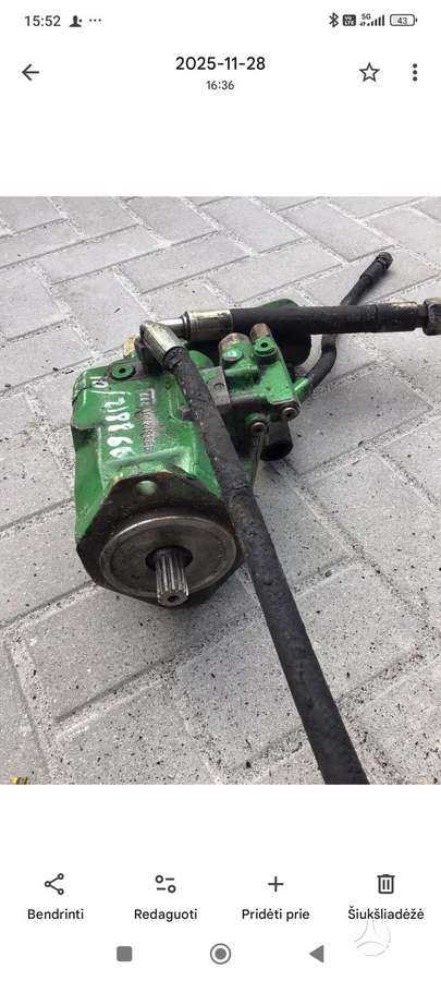 John Deere 6220