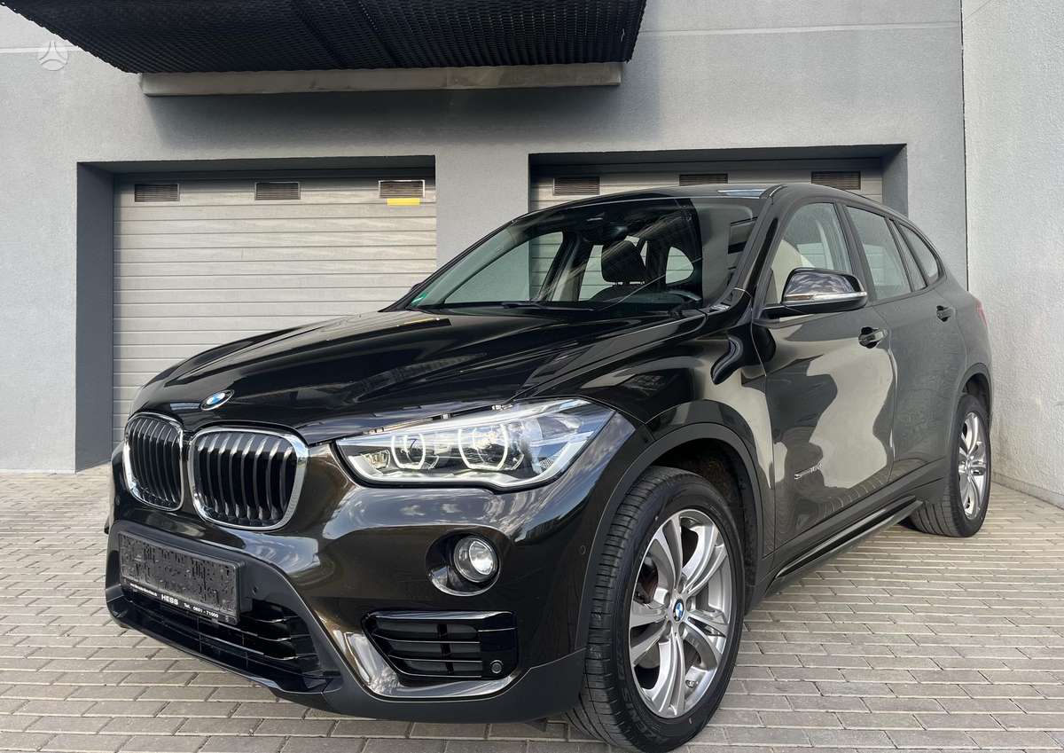 BMW X1, 2.0 l., Внедорожник / Кроссовер