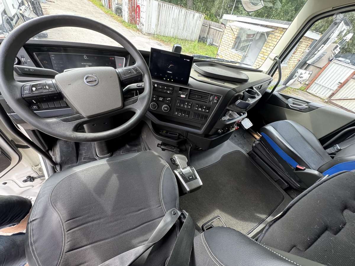 Volvo FH500, cab-chassis trucks
