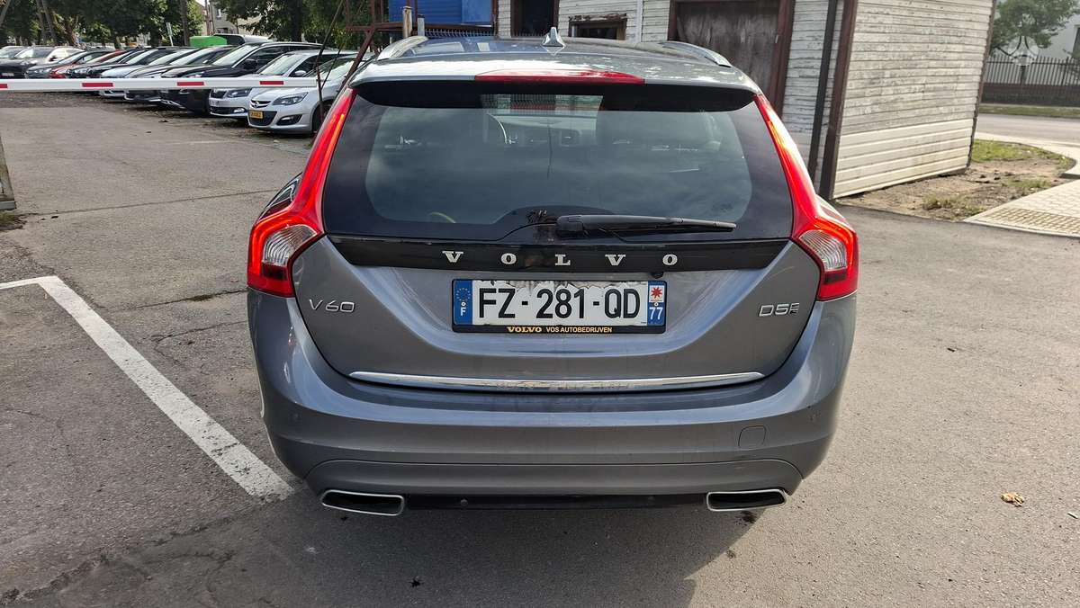 Volvo V60, 2.4 l., Универсал