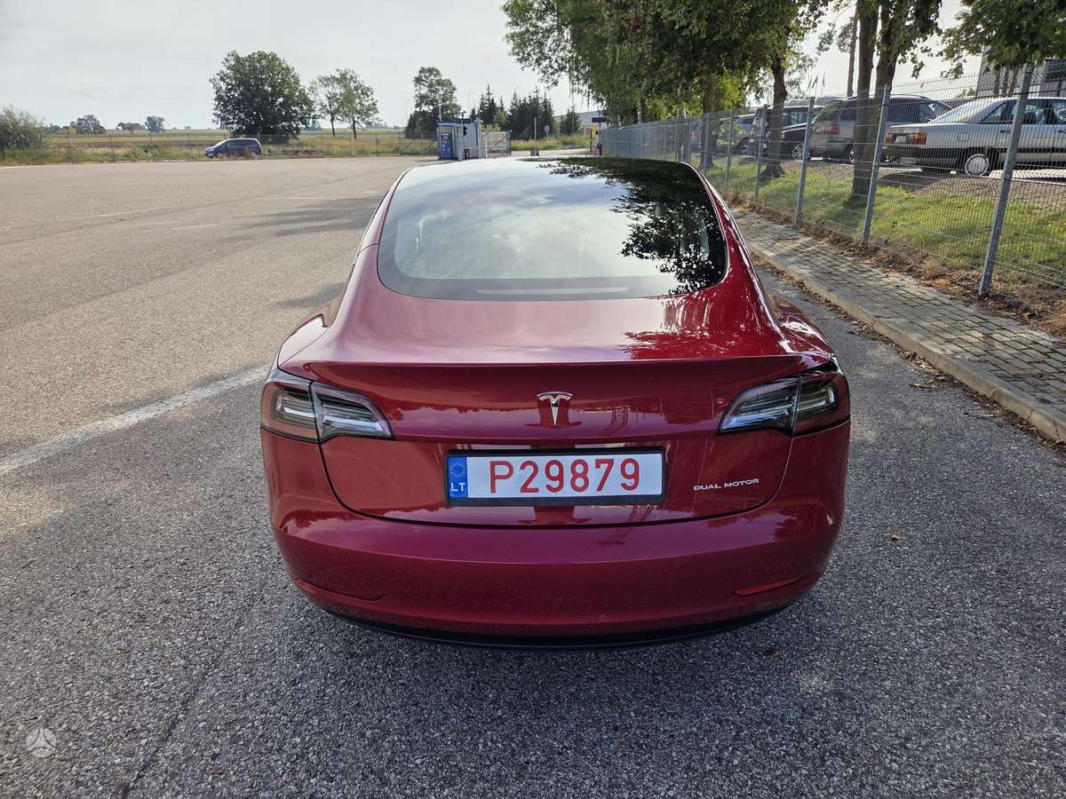 Tesla Model 3, 81 кВт·ч, Хэтчбек