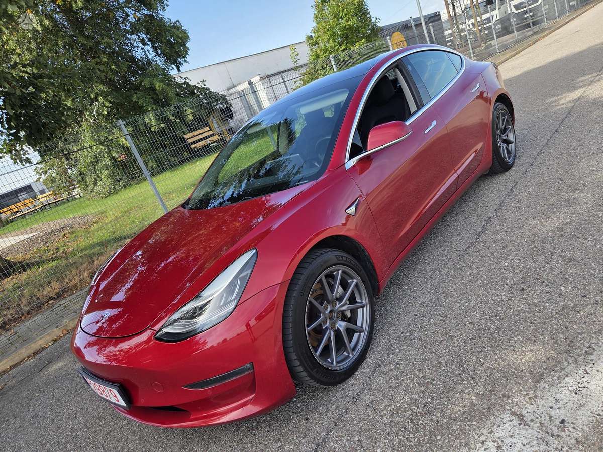Tesla Model 3, 81 кВт·ч, Хэтчбек