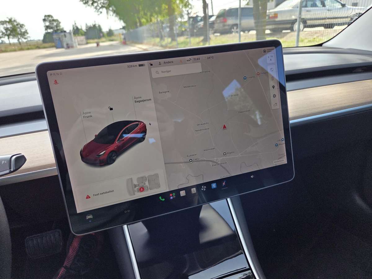 Tesla Model 3, 81 кВт·ч, Хэтчбек