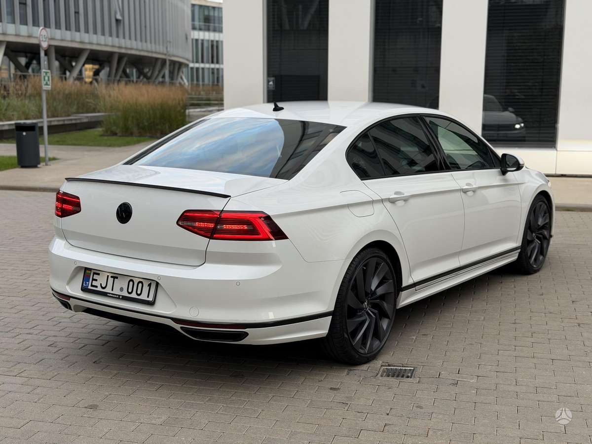 Volkswagen Passat - 4