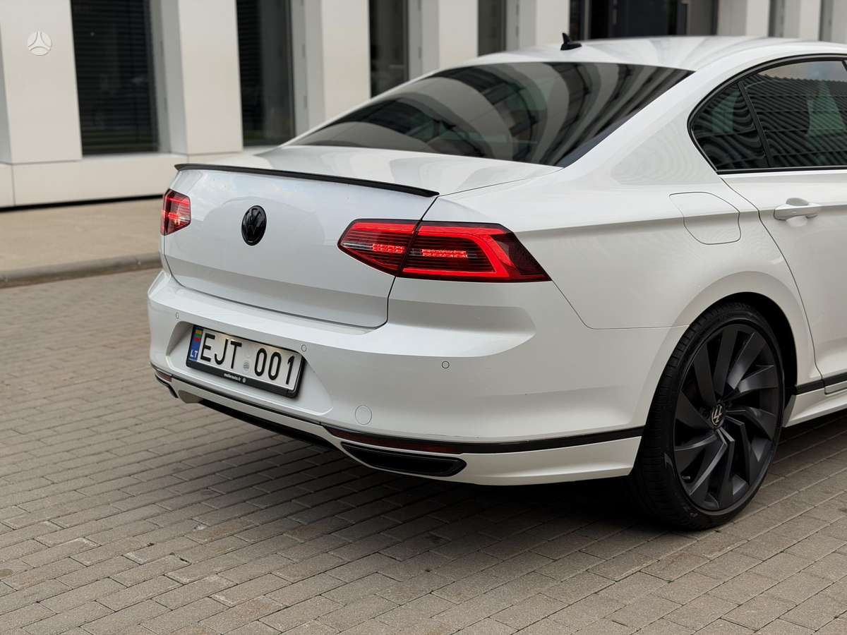 Volkswagen Passat - 8