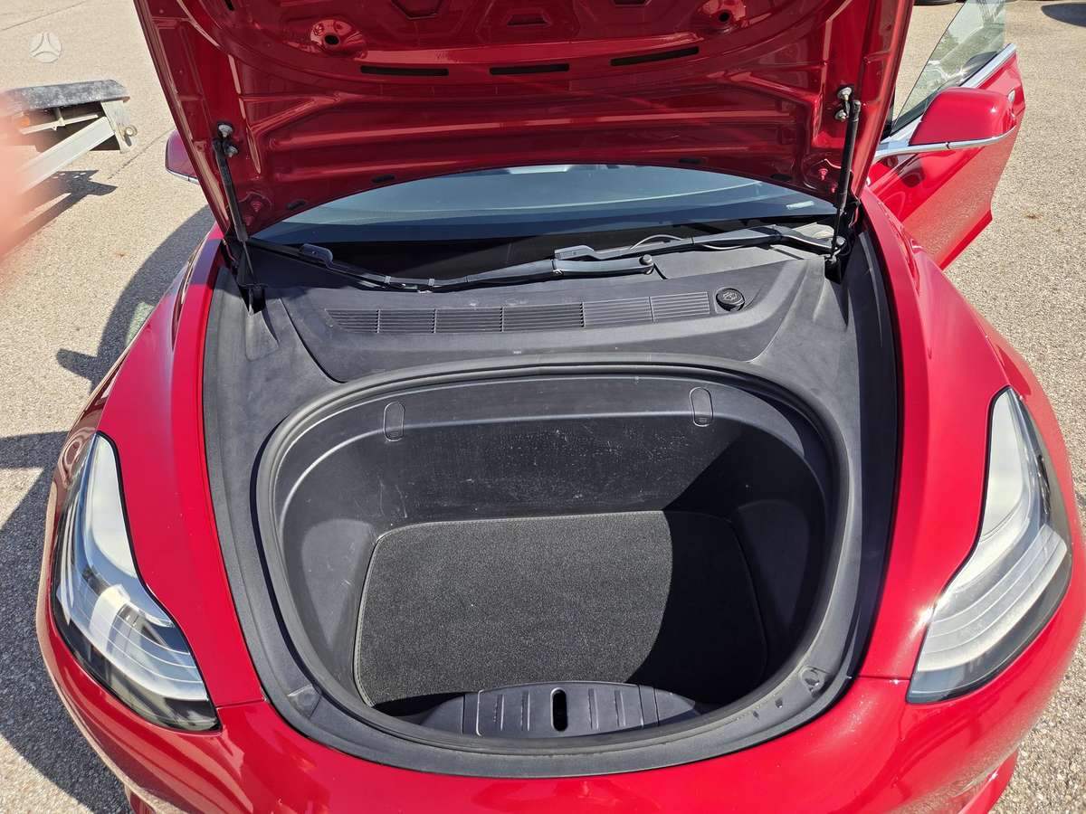 Tesla Model 3, 81 kWh, hatchback
