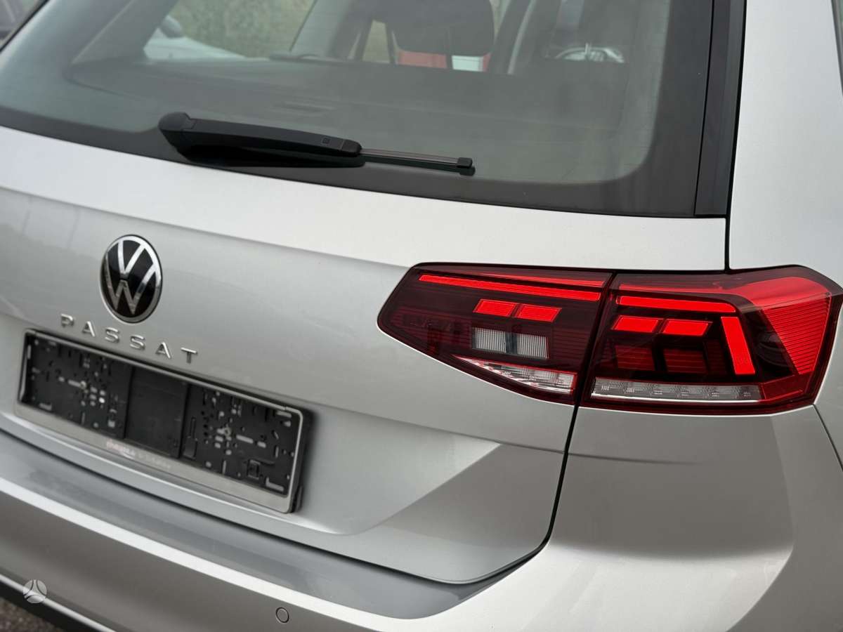 Volkswagen Passat - 8