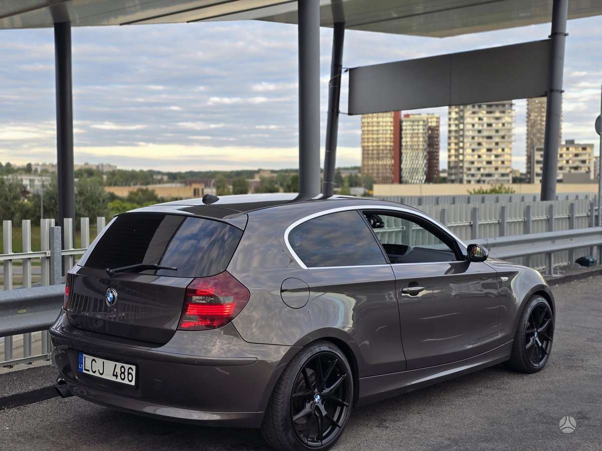 BMW 123, 2.0 l., Хэтчбек