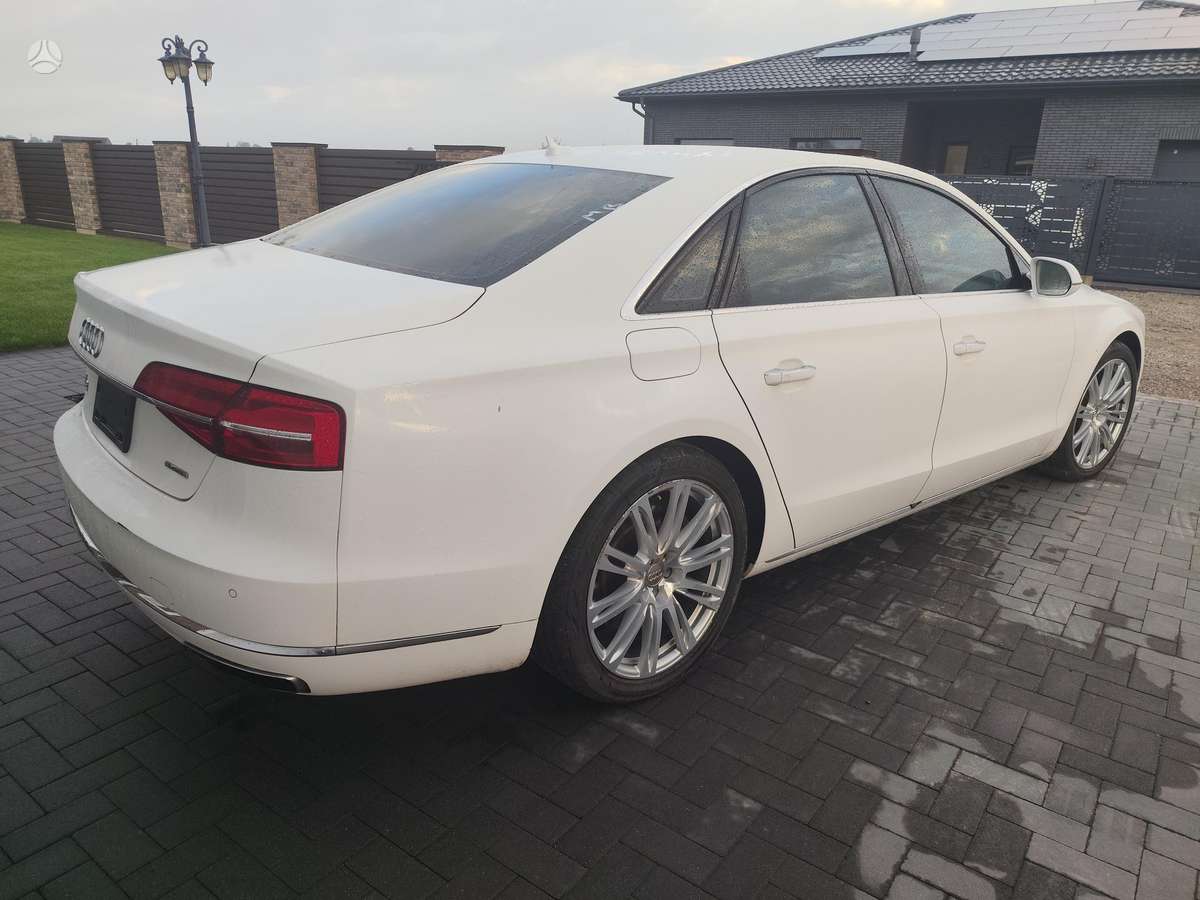 Audi A8, 3.0 l., Седан