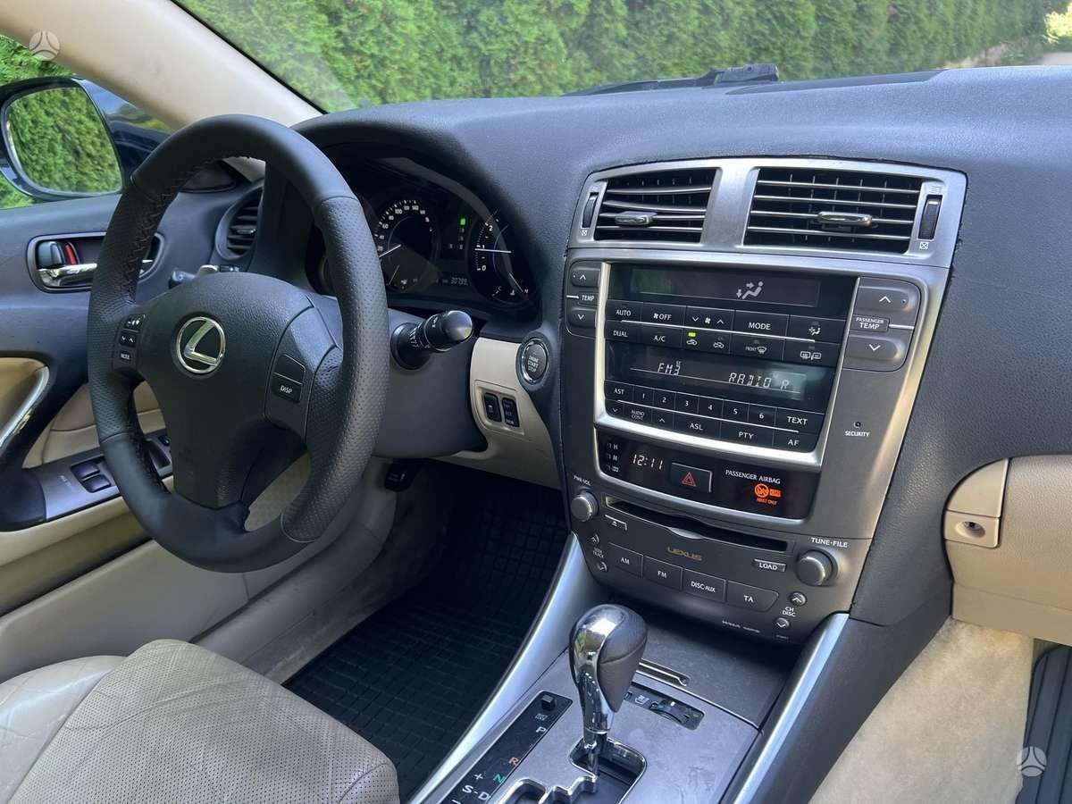 Lexus IS 250, 2.5 l., Седан