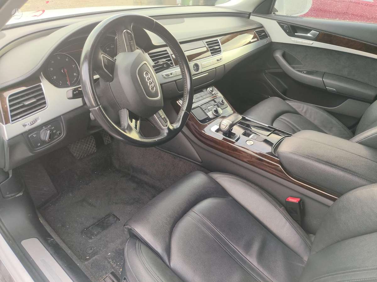 Audi A8, 3.0 l., Седан