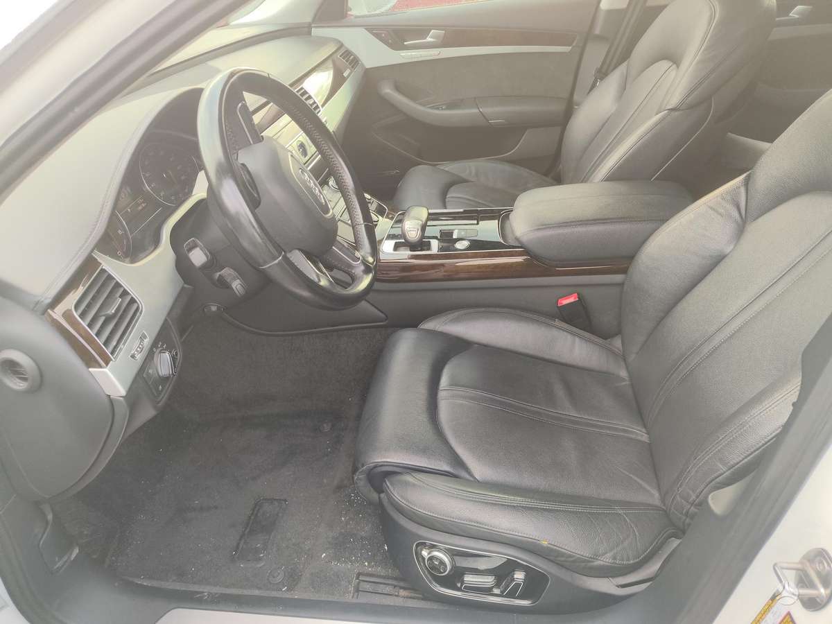 Audi A8, 3.0 l., Седан