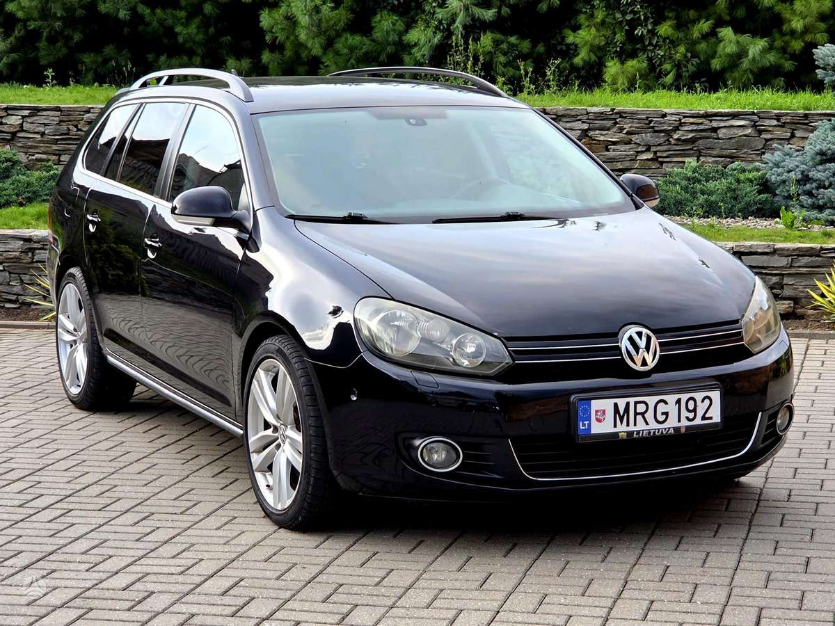 Volkswagen Golf - 1