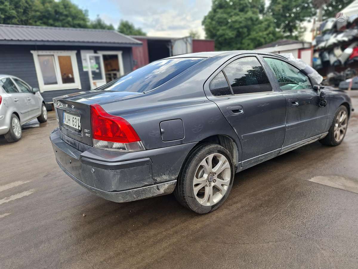 Volvo S60 dalimis