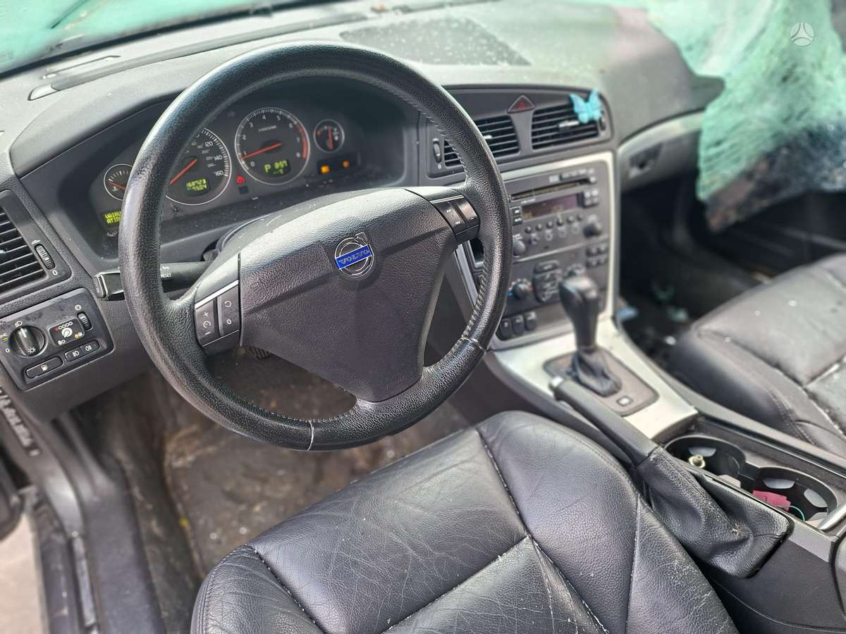 Volvo S60 for parts