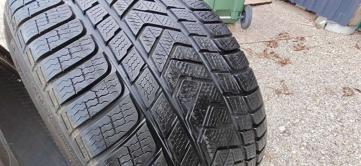 Pirelli Soto Zero 3, žieminės 285/30 R20