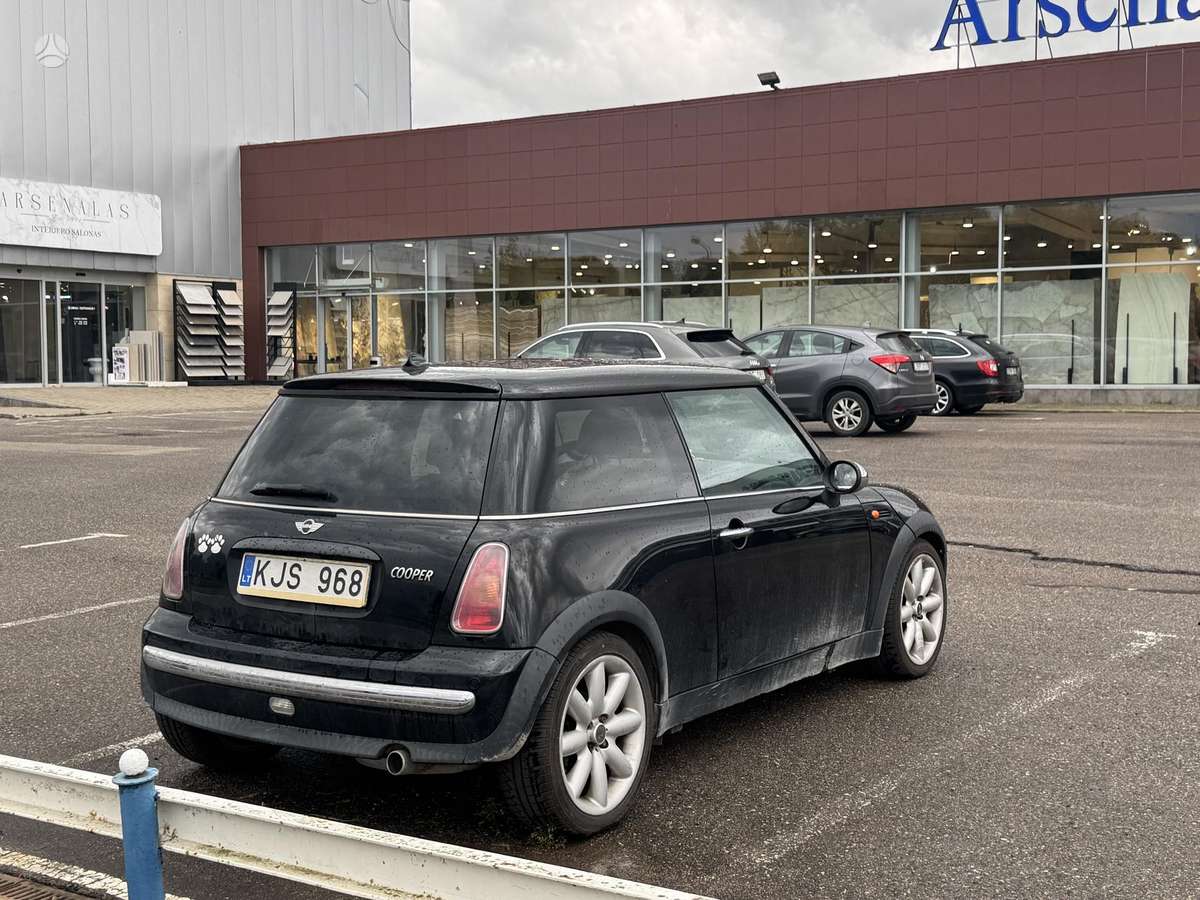 Mini Cooper, 1.6 l., hatchback