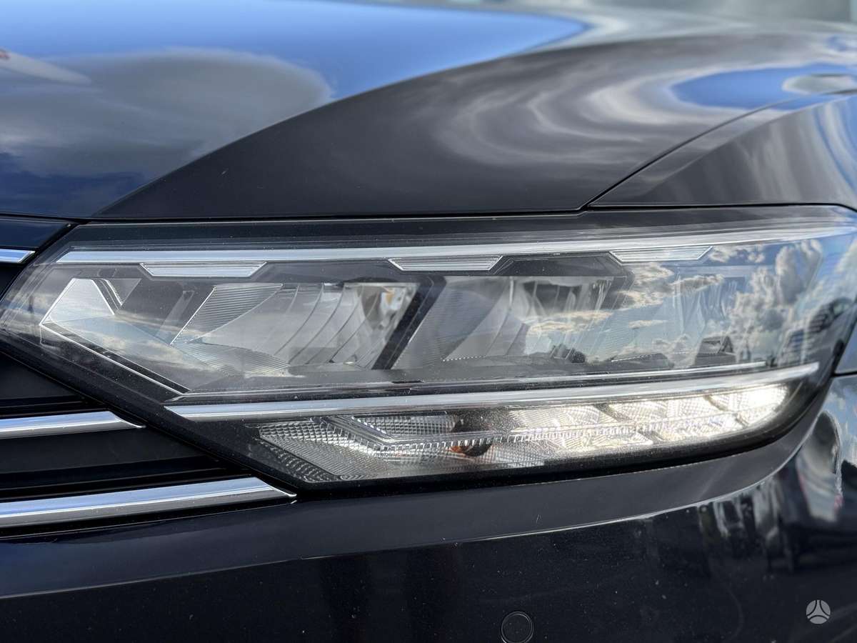 Volkswagen Passat - 8