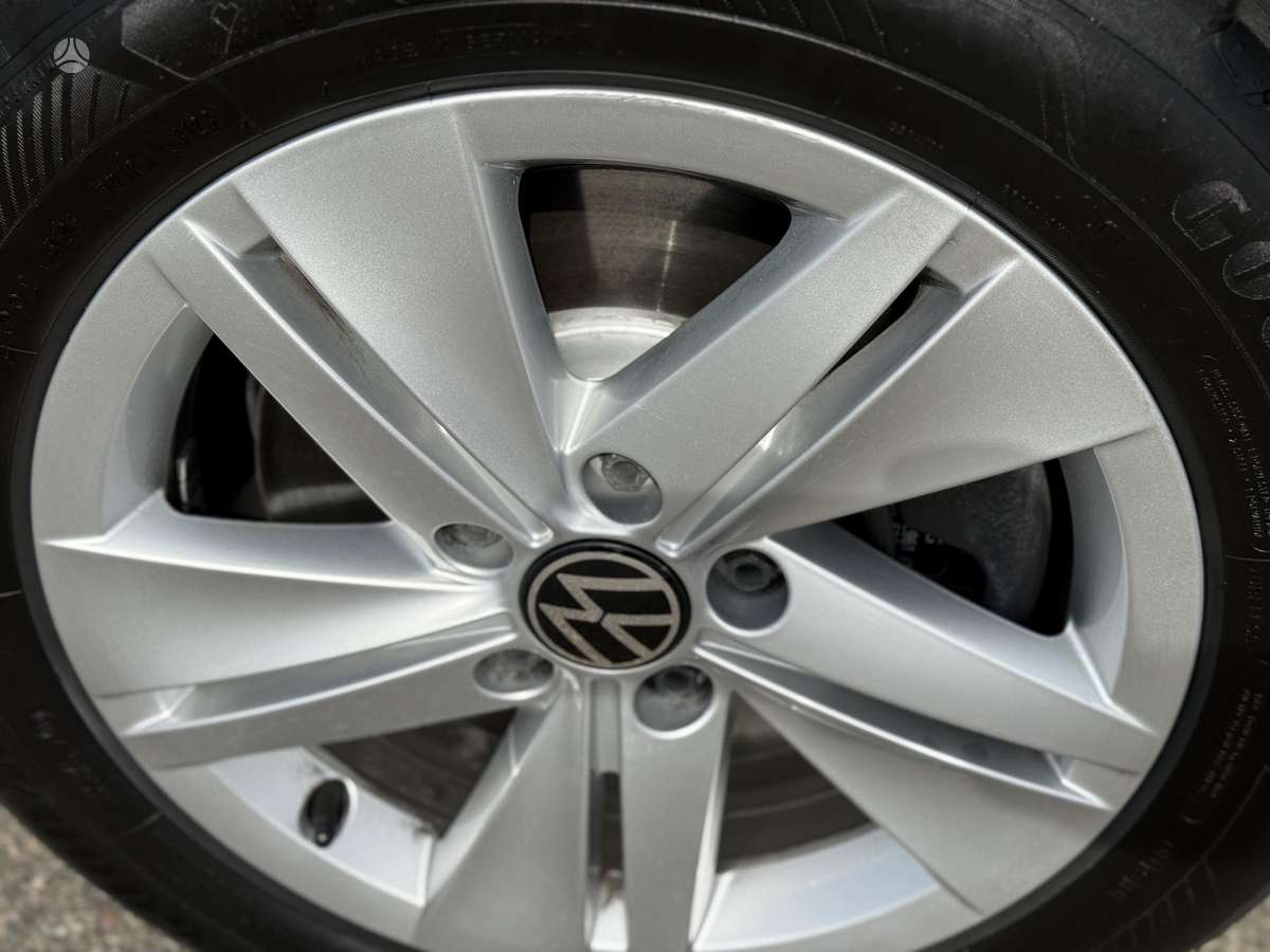 Volkswagen Golf - 9
