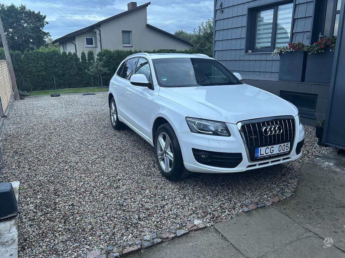 Audi Q5, 2.0 l., Минивэн